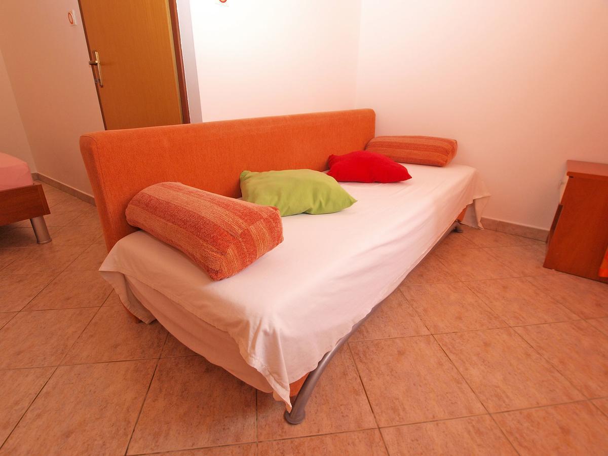 Apartments Slavka 1155 풀라 외부 사진