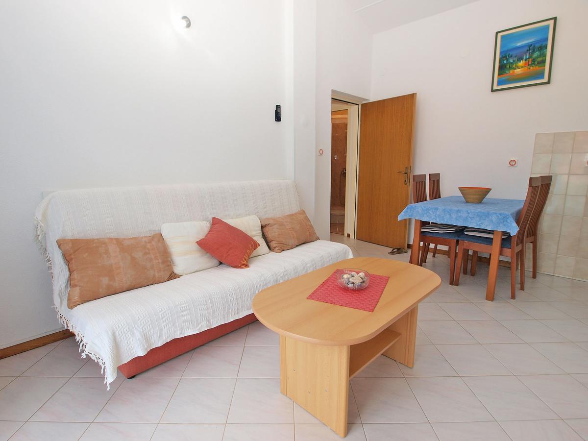 Apartments Slavka 1155 풀라 외부 사진