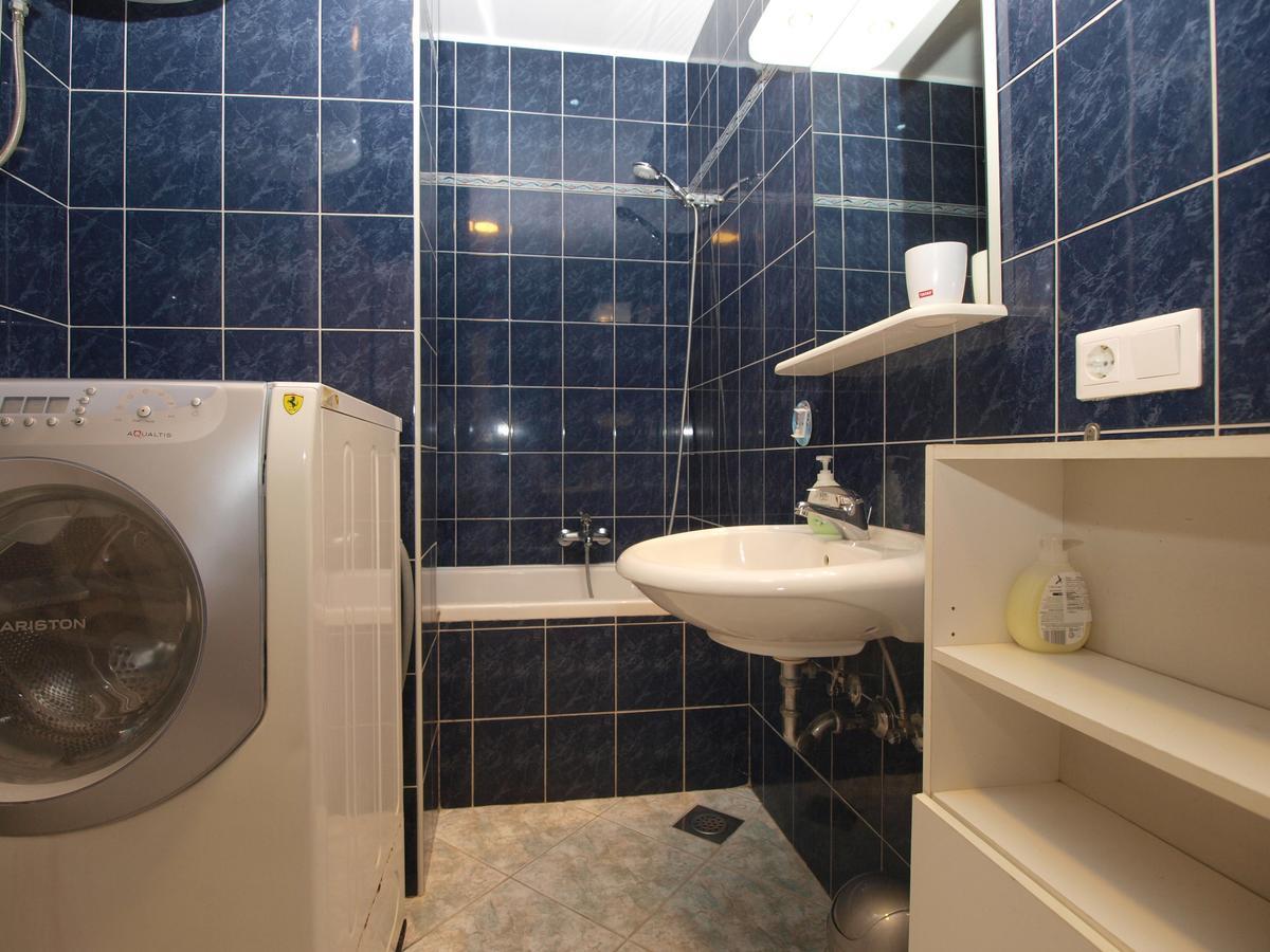 Apartments Slavka 1155 풀라 외부 사진